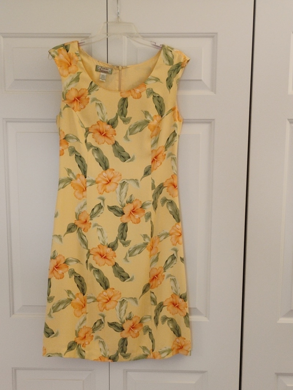 Tommy Bahama Size 6 Silk Dress